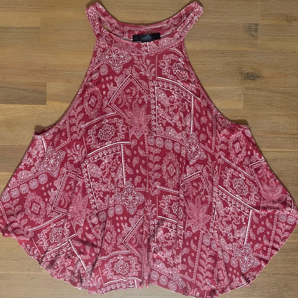 Women's Sleeveless red Bandana Print Top